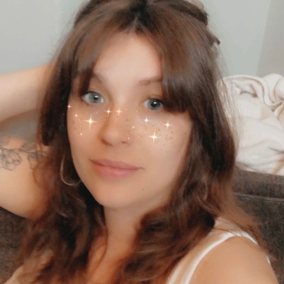 Meet your Posher, Heidi - Picture 1 of 1